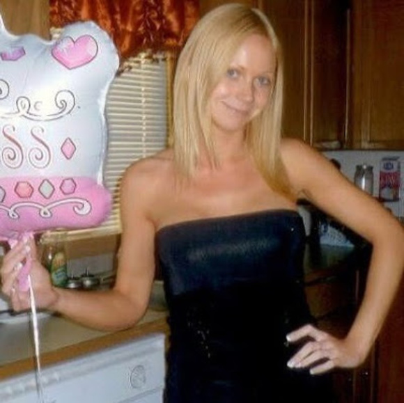 Meet your Posher, Amanda - Picture 1 of 1